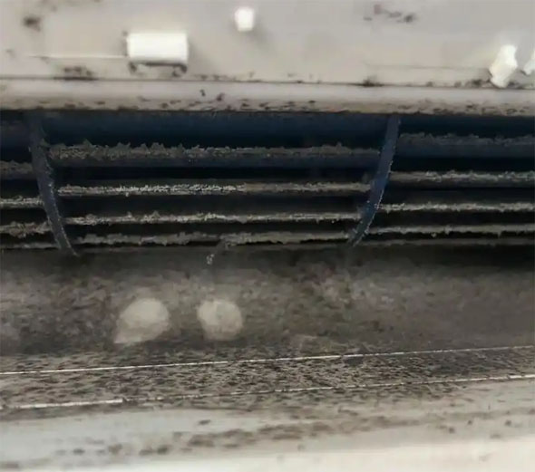 固始空调吹的风有股烧焦味是怎么回事